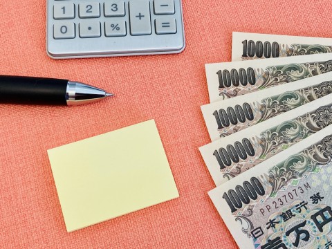 質屋でお金を借りられる？質屋でお金を借りる方法や金利について徹底解説